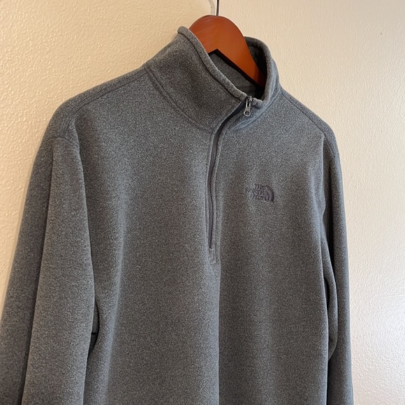 The North Face Gray Fleece Pullover - Picture 2 of 7